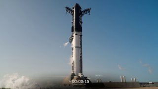 Starship неожиданно отказался тонуть