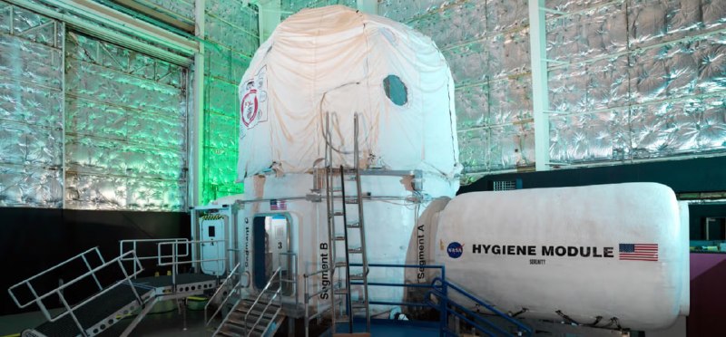 NASA набирает людей на год в «Марс»