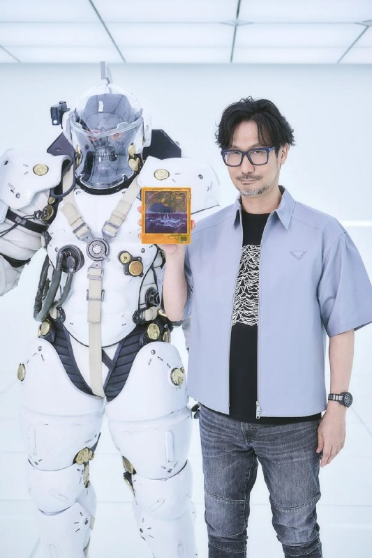 Kojima выпустил CD-плеер в стиле Death Stranding 2