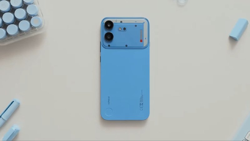 Nothing показала спорный Phone (4b)